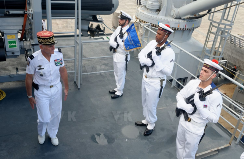 Arrivee du B2M Champlain a la Reunion