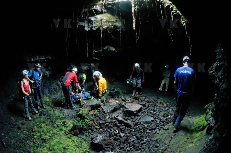 Exercice de secours dans les tunnels de lave du Piton de la Fournaise