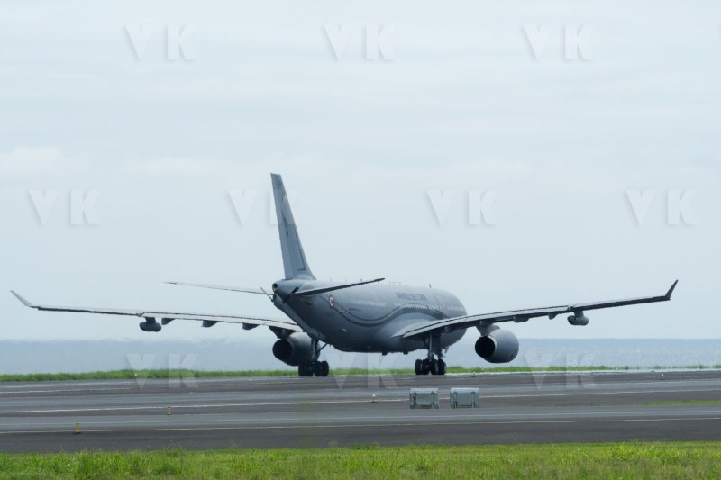 Rafale et ravitailleur MRTT a La Reunion dans le cadre de la mission SHIKRA. Rafale and MRTT refueller in La Reunion as part of the SHIKRA mission.