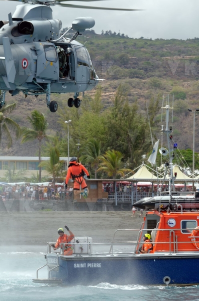 Demonstration SNSM pour les 10 ans de la station de Saint-Gilles-les-Bains