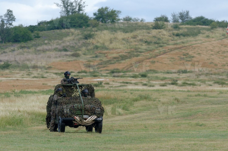 Exercice militaire parachutistes 2e RPIMa
