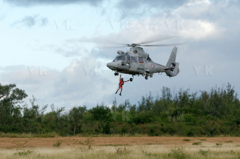 Exercice militaire parachutistes 2e RPIMa