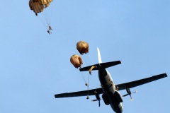 Exercice militaire parachutistes 2e RPIMa