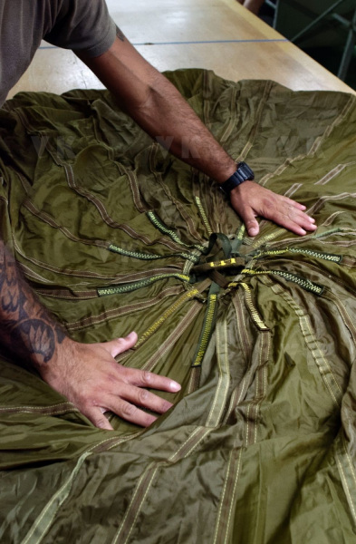 Militaires parachutistes