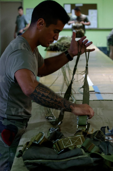 Militaires parachutistes