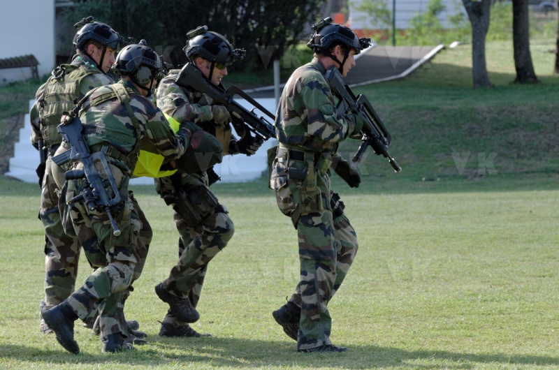 Demonstration militaires parachutistes 2e RPIMa