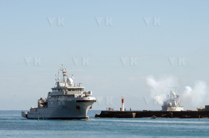 Arrivee du B2M Champlain a la Reunion
