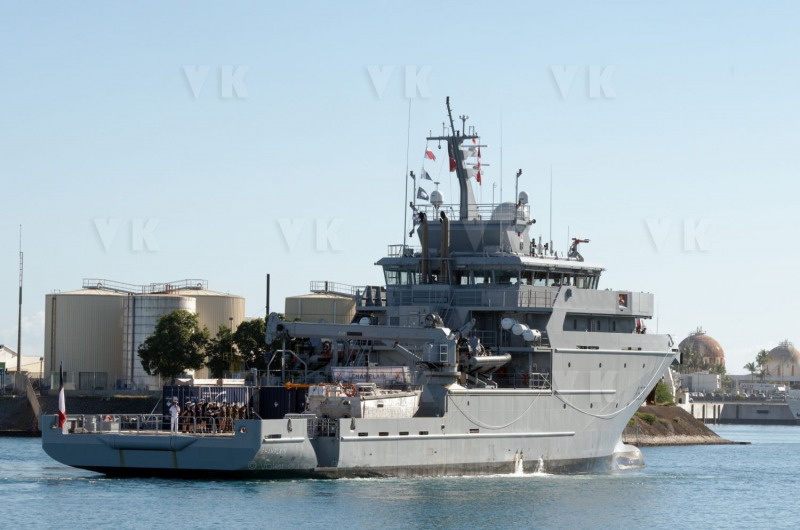 Arrivee du B2M Champlain a la Reunion