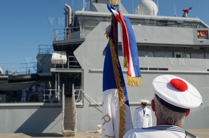 Arrivee du B2M Champlain a la Reunion