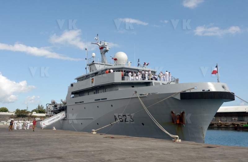 Arrivee du B2M Champlain a la Reunion