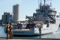 Arrivee du B2M Champlain a la Reunion