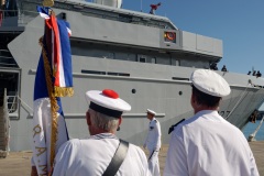 Arrivee du B2M Champlain a la Reunion