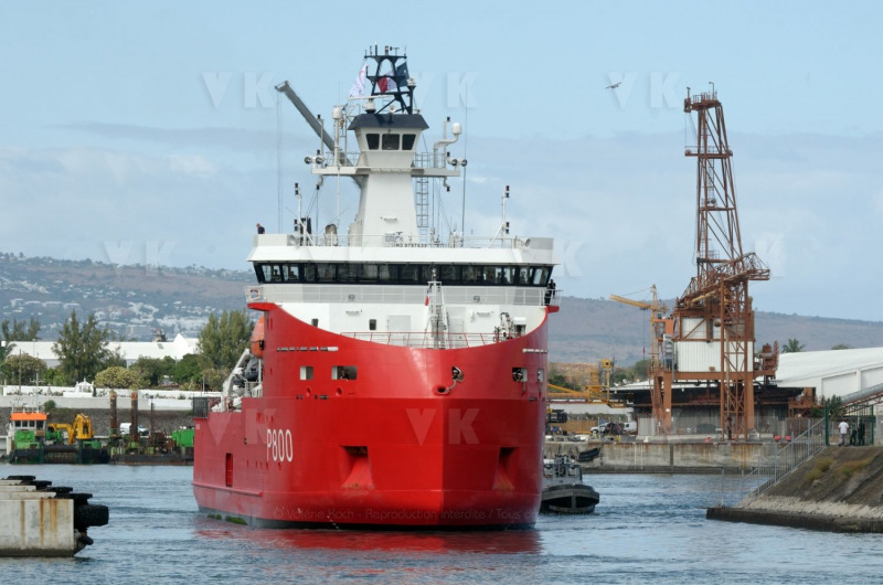 Arrivee du patrouilleur Astrolabe a La Reunion