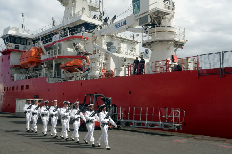 Arrivee du patrouilleur Astrolabe a La Reunion