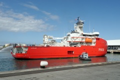 Arrivee du patrouilleur Astrolabe a La Reunion