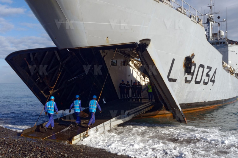 Batiment militaire BATRAL Marine Nationale