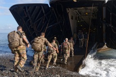 Batiment militaire BATRAL Marine Nationale