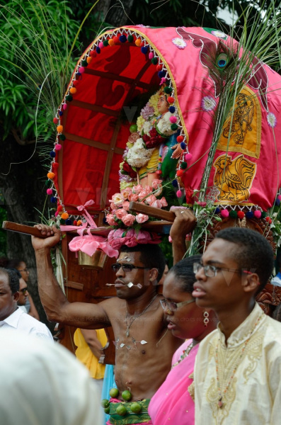 Celebration du Tai Poussam Cavadee a Saint-Louis, La Reunion