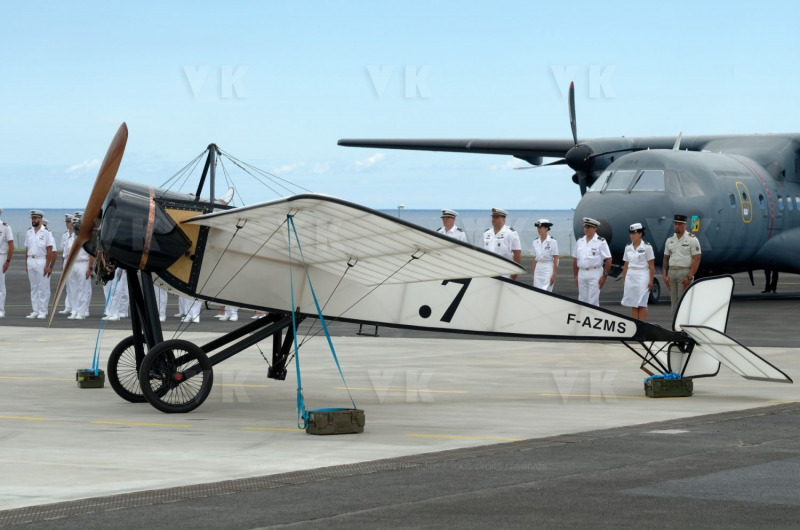Ceremonie pour le centenaire de la disparition de Roland Garros au DA181 de la Reunion