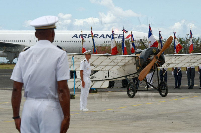 Ceremonie pour le centenaire de la disparition de Roland Garros au DA181 de la Reunion