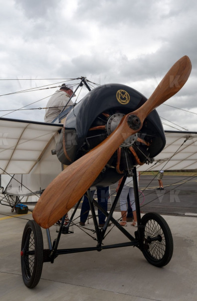 Ceremonie pour le centenaire de la disparition de Roland Garros au DA181 de la Reunion