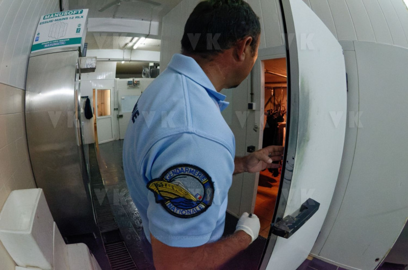 Controles sanitaires et administratifs par la Brigade Nautique Cotiere de gendarmerie