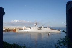 Dans le cadre de l'operation Resilience, la mission Jeanne d'Arc armee par le PHA Mistral et la FLF Guepratte, est arrivee ce matin a La Reunion en provenance de Mayotte. Les batiments vont se reapprovisionner et le PHA va embarquer 300 tonnes de fret (sanitaire, denrees, materiel) avant d'appareiller le 13 avril prochain pour un retour sur Mayotte - As part of Operation Resilience, the Jeanne d'Arc mission, armed by the PHA Mistral and the FLF Guepratte, arrived this morning in La Reunion from Mayotte. The buildings will be restocked and the PHA will take on 300 tonnes of freight (sanitary, food, equipment) before leaving on April 13 for a return to Mayotte.