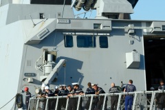 Dans le cadre de l'operation Resilience, la mission Jeanne d'Arc armee par le PHA Mistral et la FLF Guepratte, est arrivee ce matin a La Reunion en provenance de Mayotte. Les batiments vont se reapprovisionner et le PHA va embarquer 300 tonnes de fret (sanitaire, denrees, materiel) avant d'appareiller le 13 avril prochain pour un retour sur Mayotte - As part of Operation Resilience, the Jeanne d'Arc mission, armed by the PHA Mistral and the FLF Guepratte, arrived this morning in La Reunion from Mayotte. The buildings will be restocked and the PHA will take on 300 tonnes of freight (sanitary, food, equipment) before leaving on April 13 for a return to Mayotte.