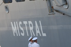 Dans le cadre de l'operation Resilience, la mission Jeanne d'Arc armee par le PHA Mistral et la FLF Guepratte, est arrivee ce matin a La Reunion en provenance de Mayotte. Les batiments vont se reapprovisionner et le PHA va embarquer 300 tonnes de fret (sanitaire, denrees, materiel) avant d'appareiller le 13 avril prochain pour un retour sur Mayotte - As part of Operation Resilience, the Jeanne d'Arc mission, armed by the PHA Mistral and the FLF Guepratte, arrived this morning in La Reunion from Mayotte. The buildings will be restocked and the PHA will take on 300 tonnes of freight (sanitary, food, equipment) before leaving on April 13 for a return to Mayotte.