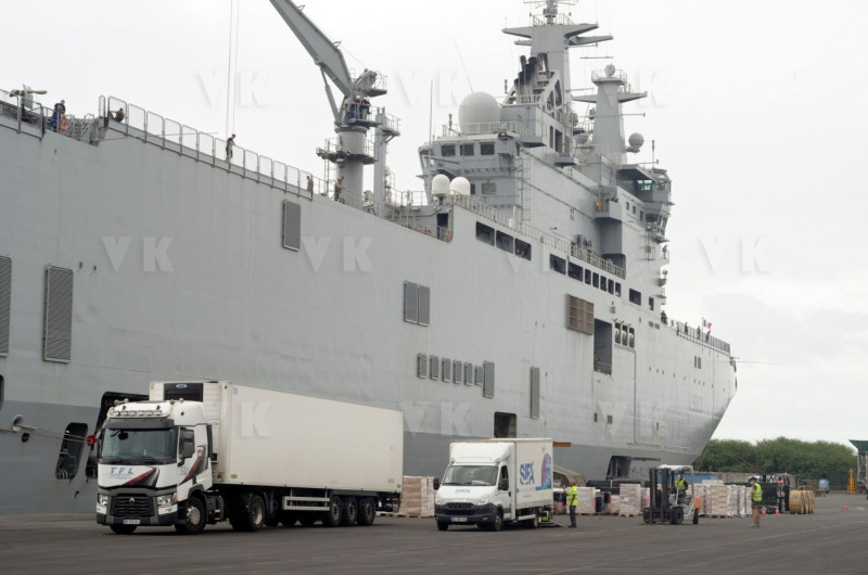 Chargement et desinfection du fret a destination de Mayotte - Loading and disinfection of freight bound for Mayotte