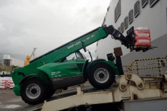 Chargement et desinfection du fret a destination de Mayotte - Loading and disinfection of freight bound for Mayotte