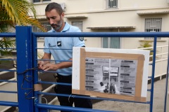 A la brigade du Tampon, les gendarmes poursuivent leur travail administratif et de terrain. Des mesures de protection sont prises au sein de l'etablissement et l'accueil du public est reserve aux urgences.