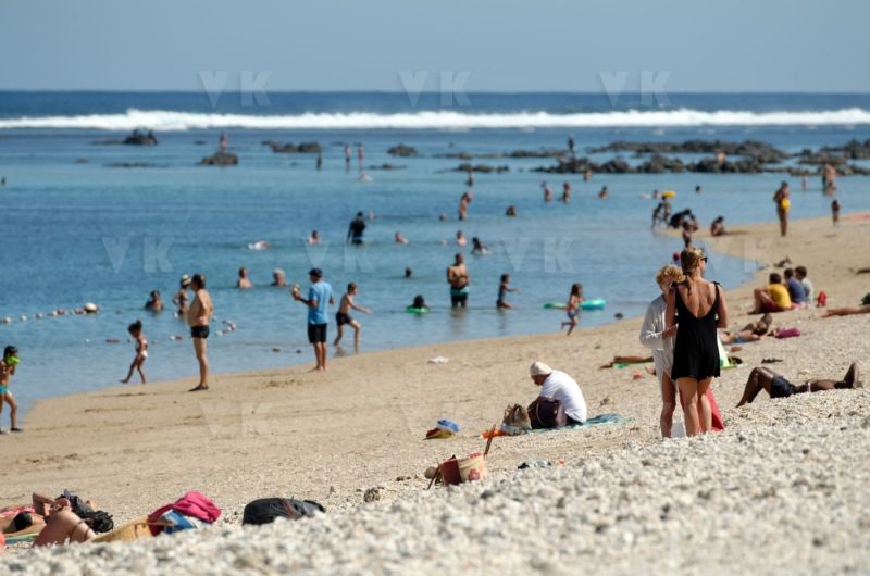 COVID Outbreak -Premier week-end de deconfinement a La Reunion - First deconfinement weekend at Reunion