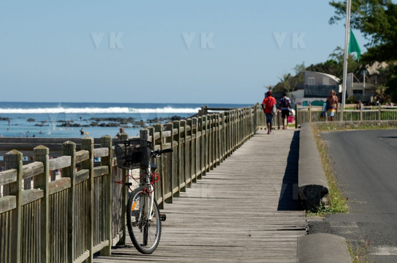 COVID Outbreak -Premier week-end de deconfinement a La Reunion - First deconfinement weekend at Reunion