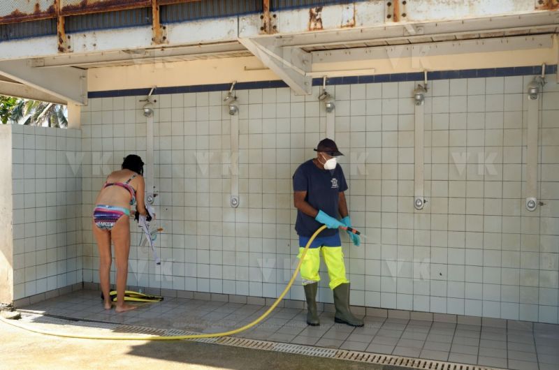 COVID Outbreak -Premier week-end de deconfinement a La Reunion - First deconfinement weekend at Reunion