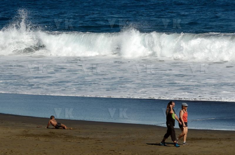 COVID Outbreak -Premier week-end de deconfinement a La Reunion - First deconfinement weekend at Reunion