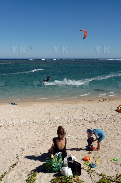 COVID Outbreak -Premier week-end de deconfinement a La Reunion - First deconfinement weekend at Reunion