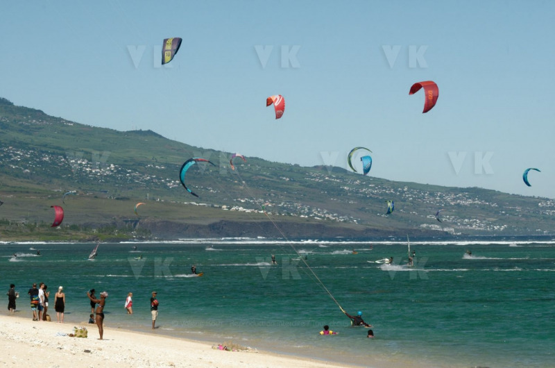 COVID Outbreak -Premier week-end de deconfinement a La Reunion - First deconfinement weekend at Reunion