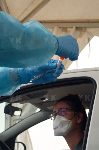 Covid-19 Drive a La Reunion - COVID-19 Drive in Reunion