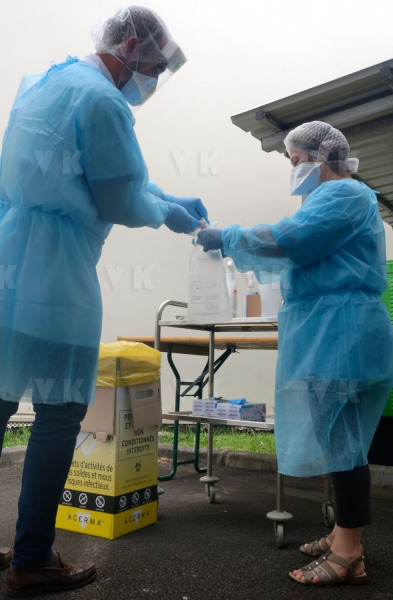 Covid-19 Drive a La Reunion - COVID-19 Drive in Reunion