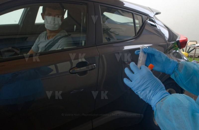 Covid-19 Drive a La Reunion - COVID-19 Drive in Reunion