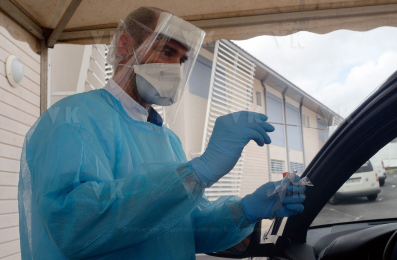 Covid-19 Drive a La Reunion - COVID-19 Drive in Reunion