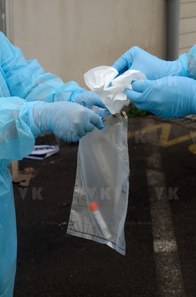 Covid-19 Drive a La Reunion - COVID-19 Drive in Reunion