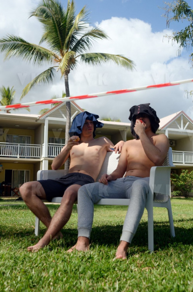 COVID19 - Quatorzaine a l'hotel pour deux etudiants de retour a La Reunion - Fortnight at the hotel for two students returning to La Reunion
