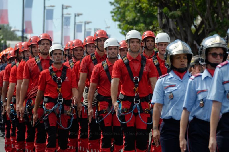 Defile du 14 juilet a La Reunion