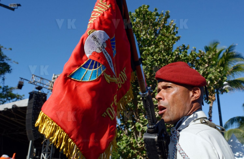 Forces armees dans la zone sud de l'ocean Indien, gendarmerie, pompiers, policiers et associations ont defile sous un soleil radieux a Saint-Denis (La Reunion) pour ce 14 juillet - Armed forces in the southern Indian Ocean, gendarmerie, firefighters, police and associations marched under a bright sun in Saint-Denis (La Reunion) for July 14