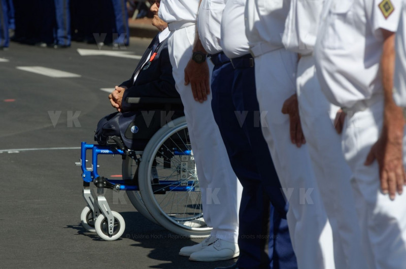 Forces armees dans la zone sud de l'ocean Indien, gendarmerie, pompiers, policiers et associations ont defile sous un soleil radieux a Saint-Denis (La Reunion) pour ce 14 juillet - Armed forces in the southern Indian Ocean, gendarmerie, firefighters, police and associations marched under a bright sun in Saint-Denis (La Reunion) for July 14