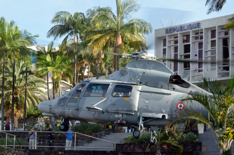 Helicoptere militaire aeronale en demonstration