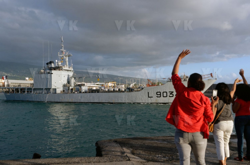 Batiment militaire BATRAL Marine Nationale