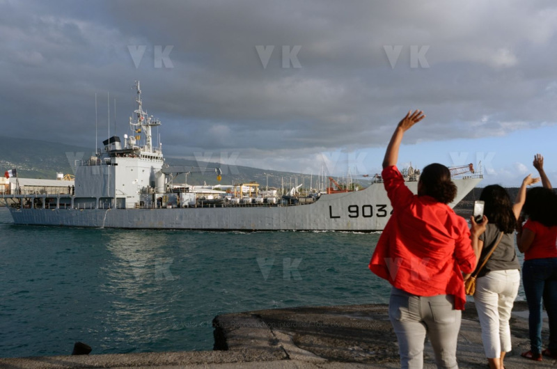 Batiment militaire BATRAL Marine Nationale